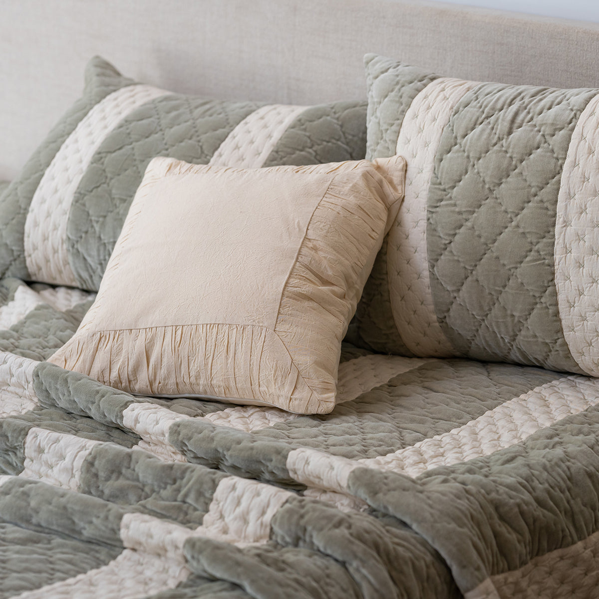 Cotton Bedsheet Set | King Size | Green | Set Of 5 By Aplito