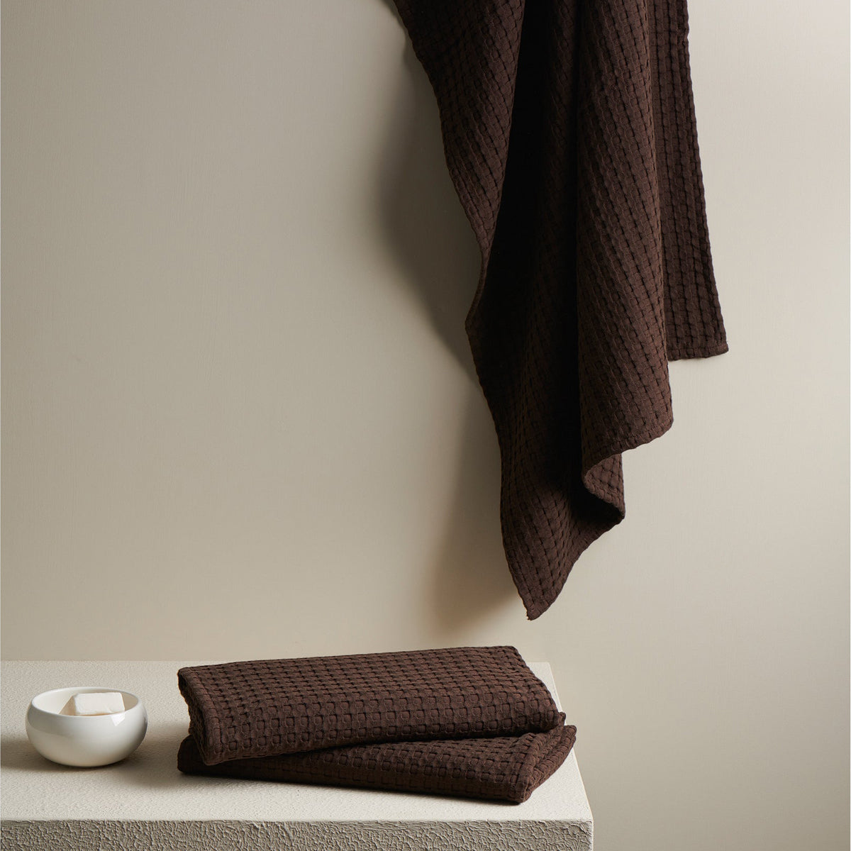Cotton Bath Towel | Waffle Design | Dark Brown | 70 x 140 cm By Oodaii
