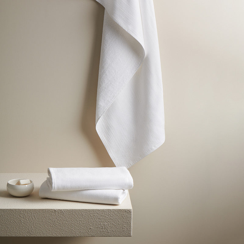 Cotton Bath Towel | Ultra-Soft | White | 70 x 140 cm By Oodaii