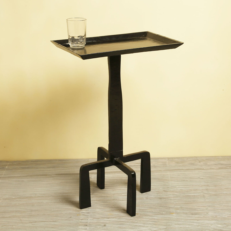 Aluminum Accent End Table | Crisp Black
