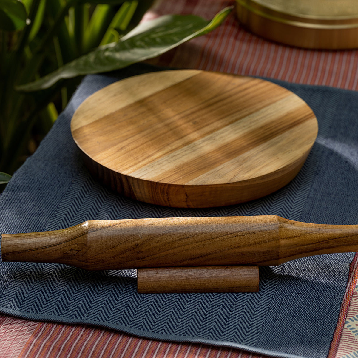 Wooden Chakla Belan Set | Rolling Pin and Board | Brown | Set of 2 By Araana Home