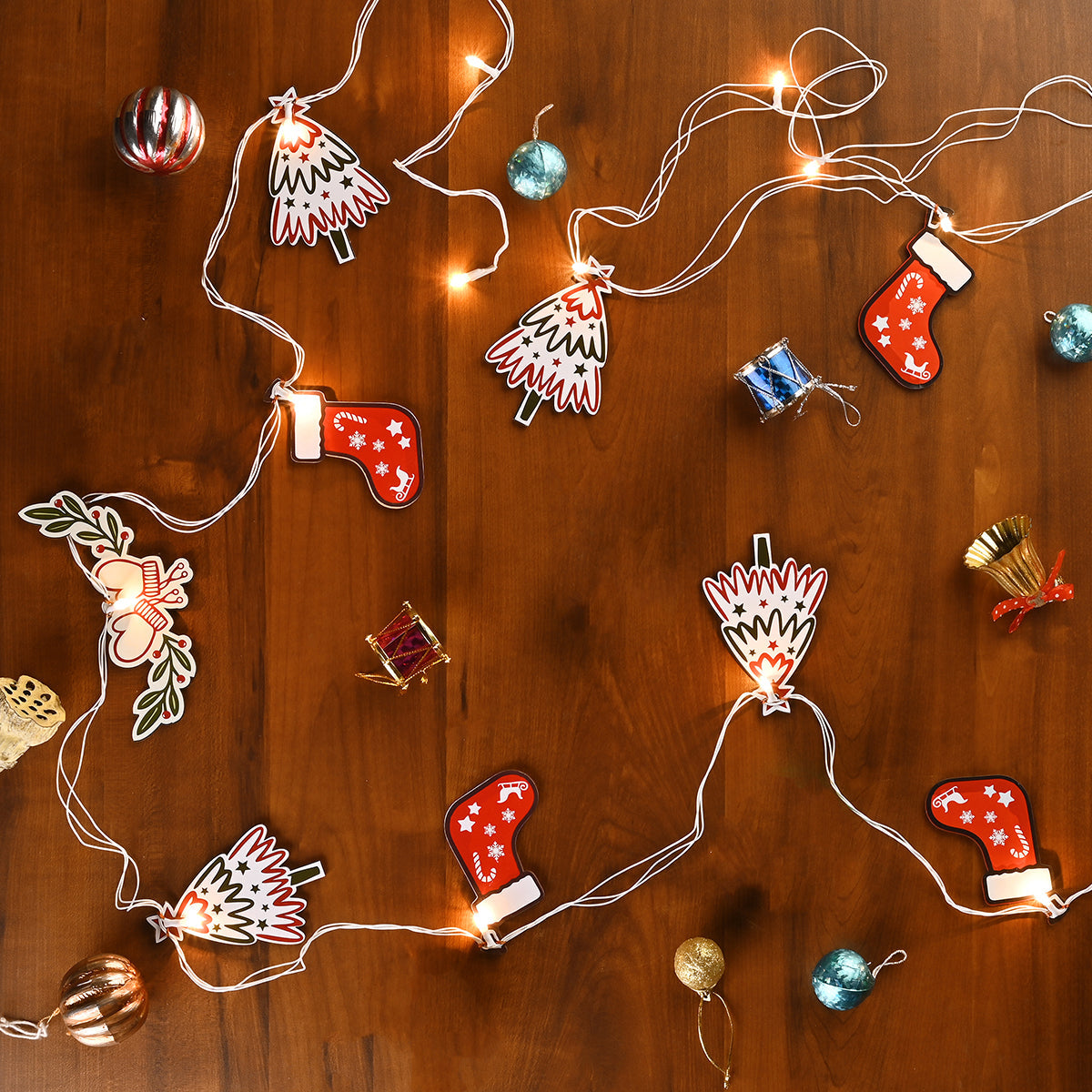 Decorative Light Bunting | Birch Wood | Gloves Design | Multicolour | 118 inches