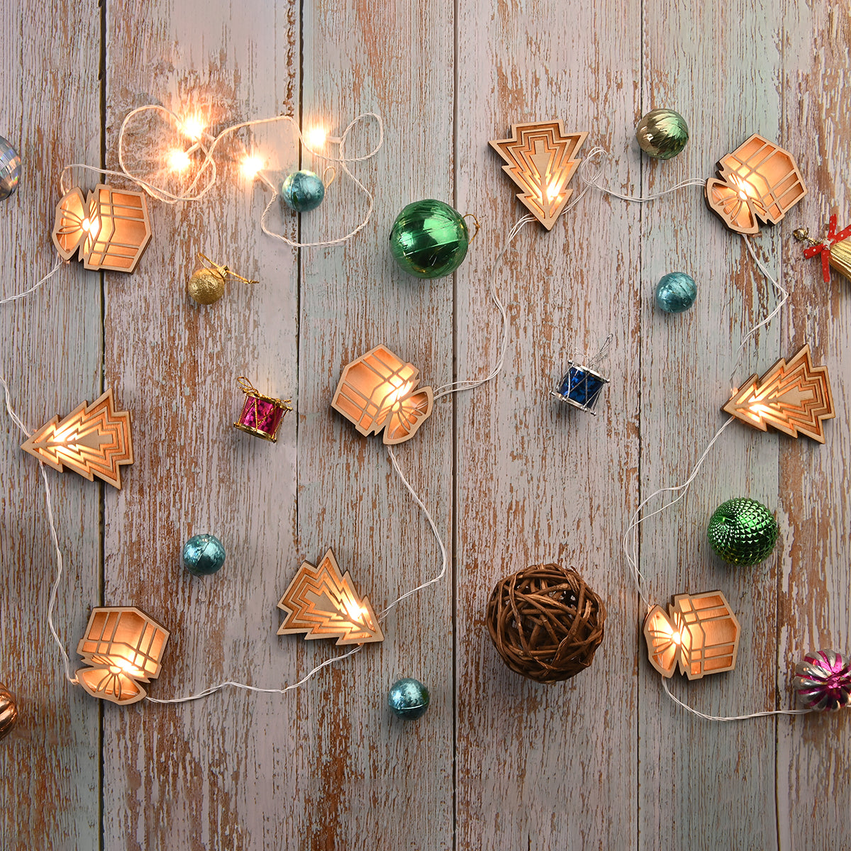 Decorative Bunting | Birch Wood | Moses Gift Design | Beige | 118 inches