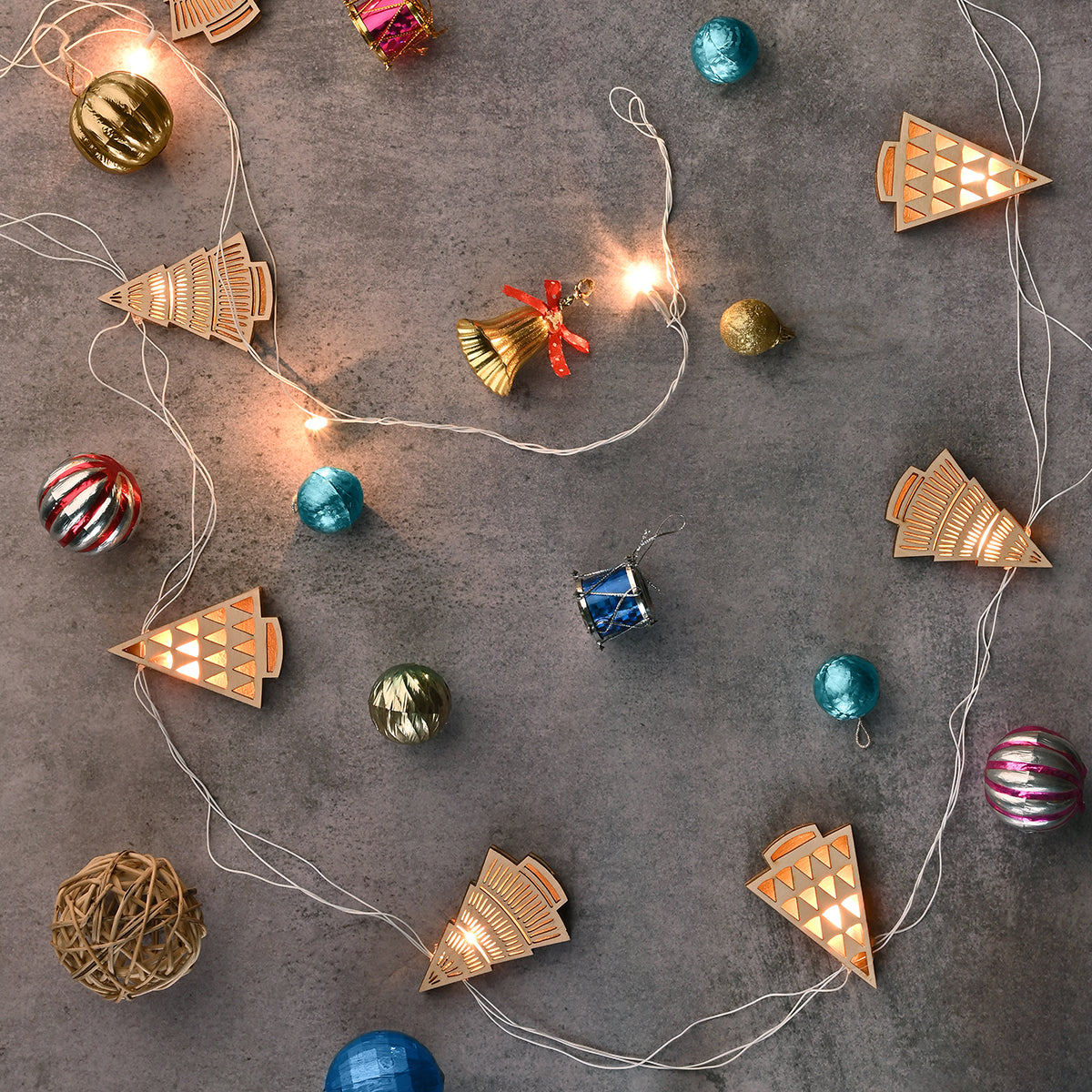 Decorative Bunting | Birch Wood | Theo Tree Design | Beige | 118 inches
